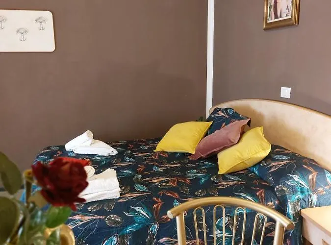Maison Des Roses