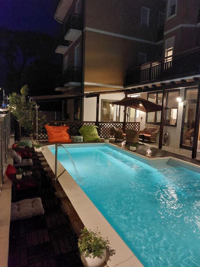 Maison Des Roses 3*
