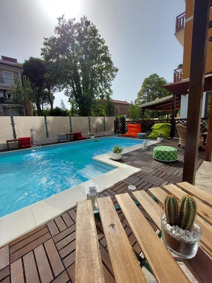 Maison Des Roses Hotel 3*